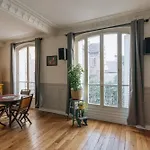 Luminous Parisian-Style 1Bd Apartmentbelleville