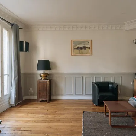 Luminous Parisian-style 1bd Apartmentbelleville * Parigi