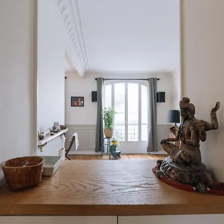 Luminous Parisian-style 1bd Apartmentbelleville Apartment *