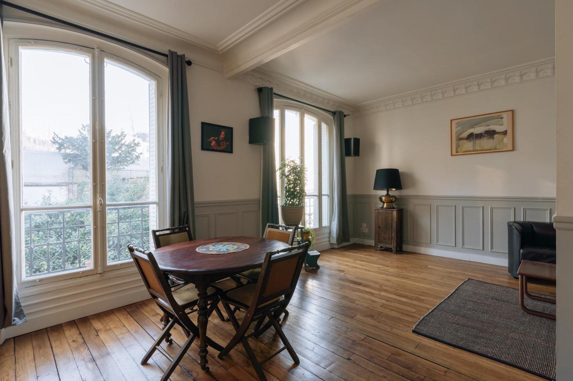 Luminous Parisian-style 1bd Apartmentbelleville Apartment
