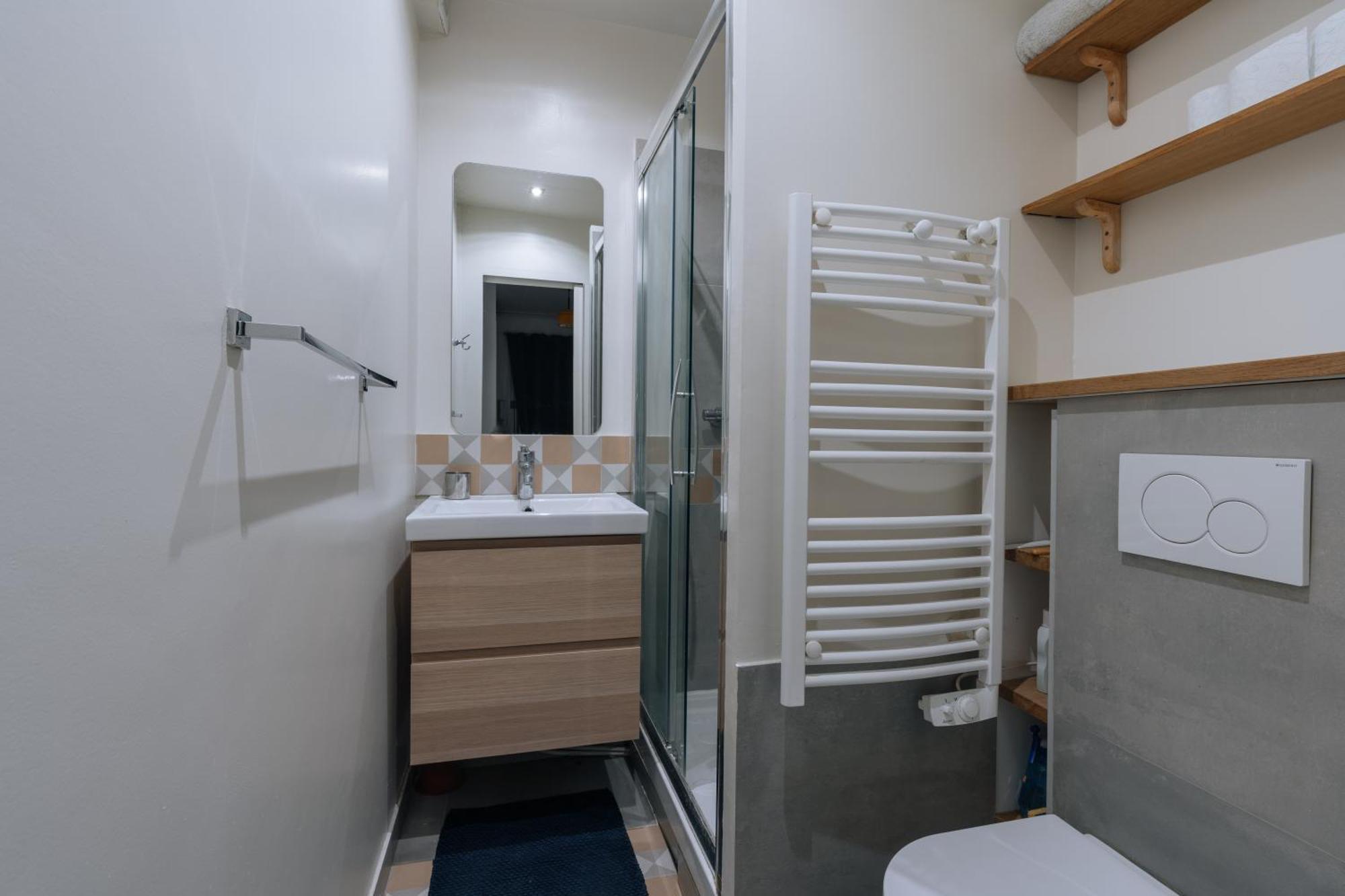 Luminous Parisian-style 1bd Apartmentbelleville *